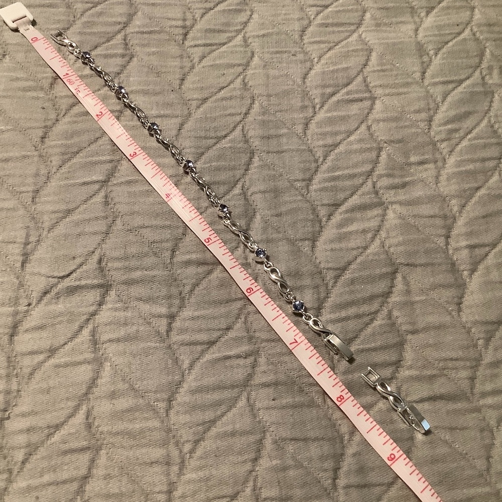 Avon Infinity Rhinestone Bracelet - Picture 3 of 3